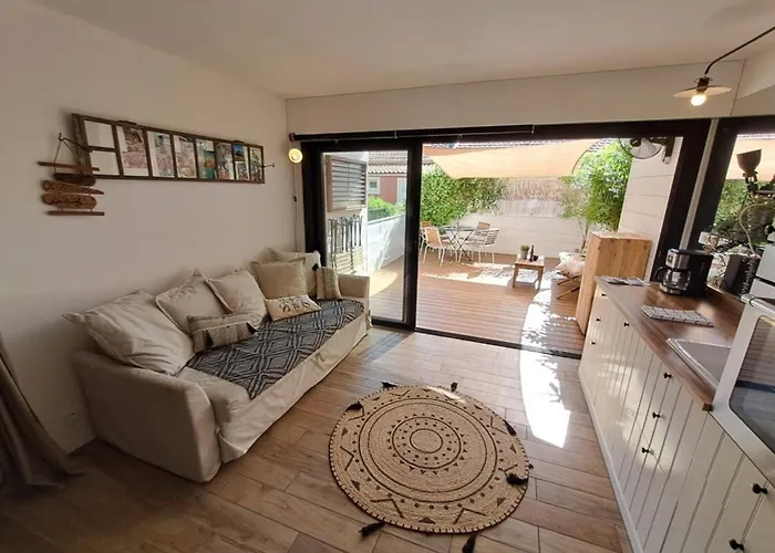 T2 With Terrace In La Fossette Apartment