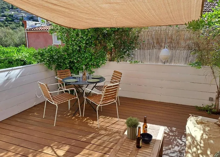 T2 With Terrace In La Fossette Le Lavandou